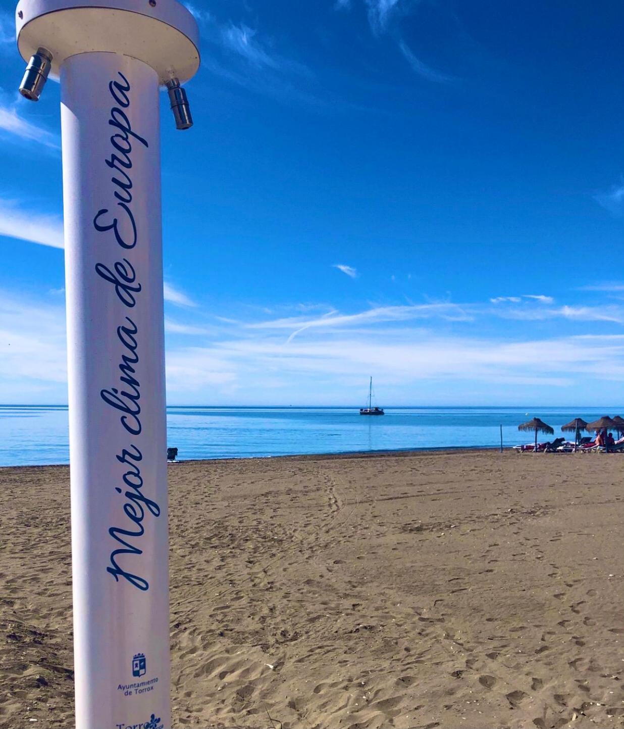 Spacious 1 Bedroom Apartment, Beach Front, Torrox Costa 外观 照片