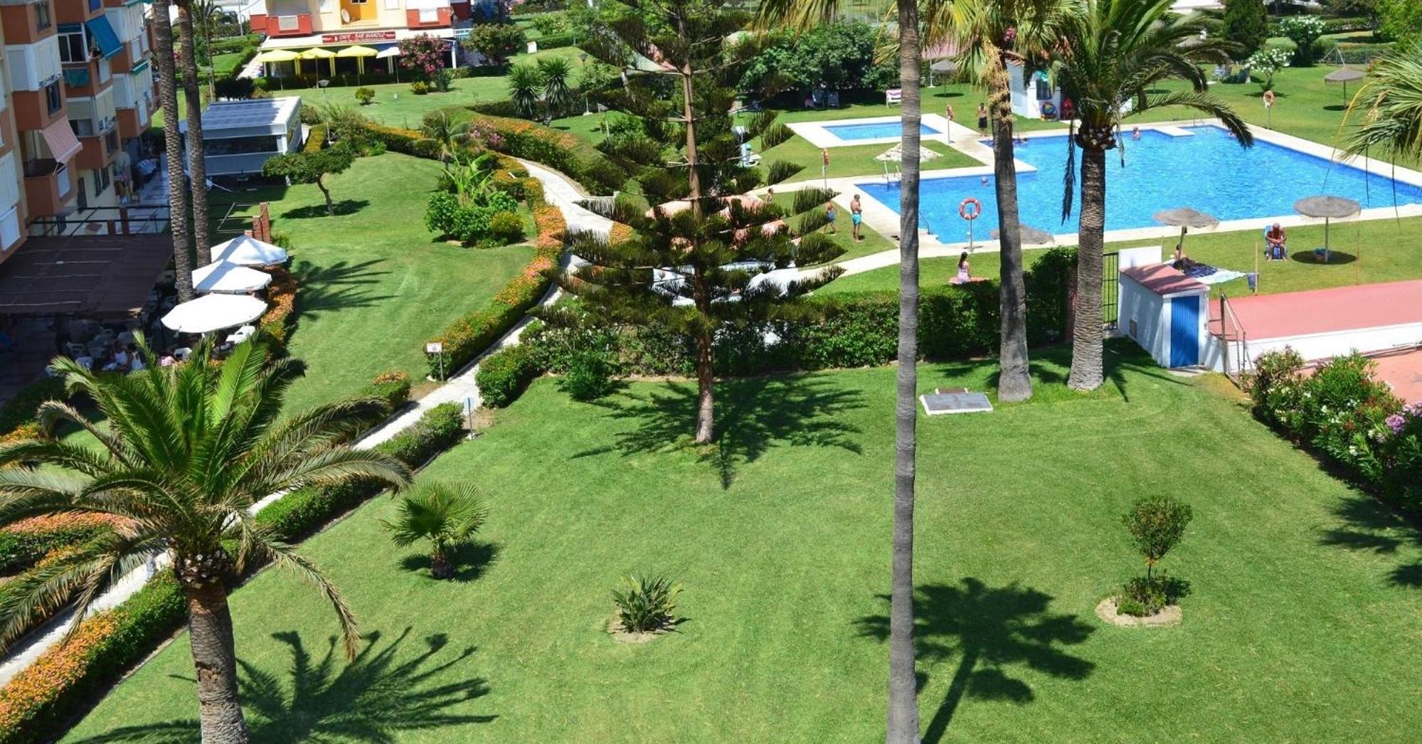 Spacious 1 Bedroom Apartment, Beach Front, Torrox Costa 外观 照片