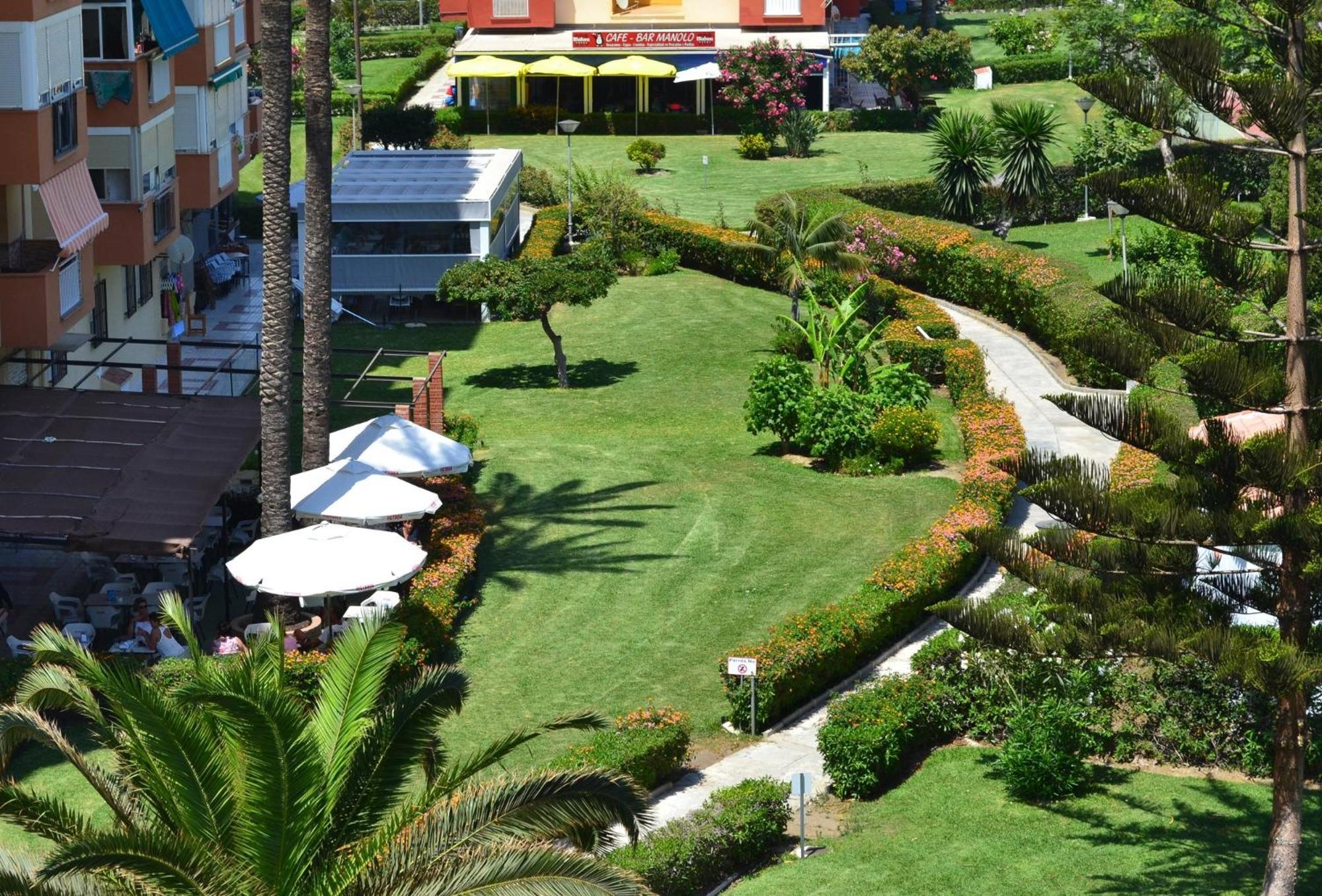 Spacious 1 Bedroom Apartment, Beach Front, Torrox Costa 外观 照片