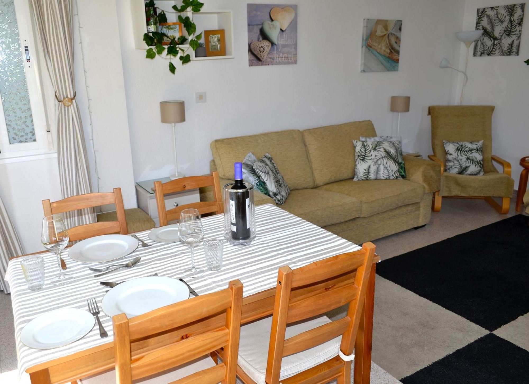 Spacious 1 Bedroom Apartment, Beach Front, Torrox Costa 外观 照片