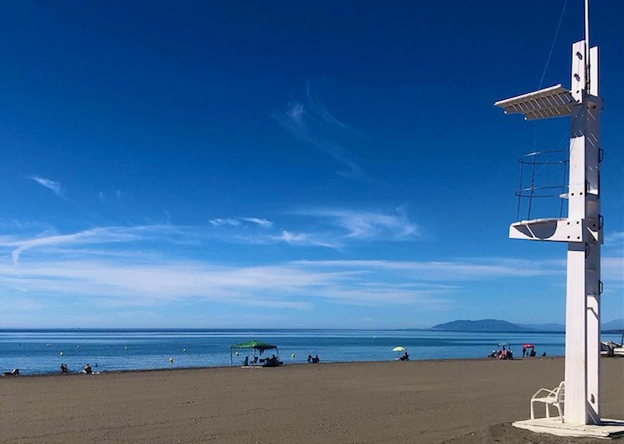 Spacious 1 Bedroom Apartment, Beach Front, Torrox Costa 外观 照片